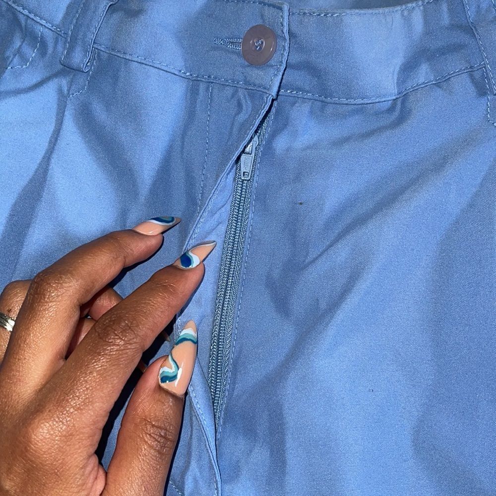 Liz Claiborne LIZGOLF Women’s Blue Pleated Bermuda Golf Shorts Size 4 - Picture 7 of 15
